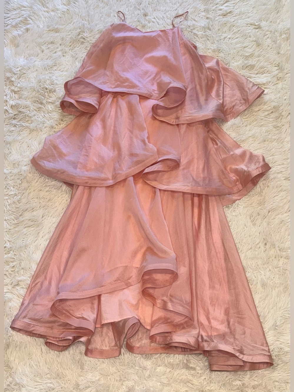NEW Elliatt Tilly Tiered Maxi Dress blush pale pink satin fabric Sz M - Picture 4 of 9